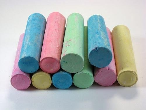 CI CS 1700 Colour Jumbo Playground Chalk in A Plastic Container with Handle (20-Piece)