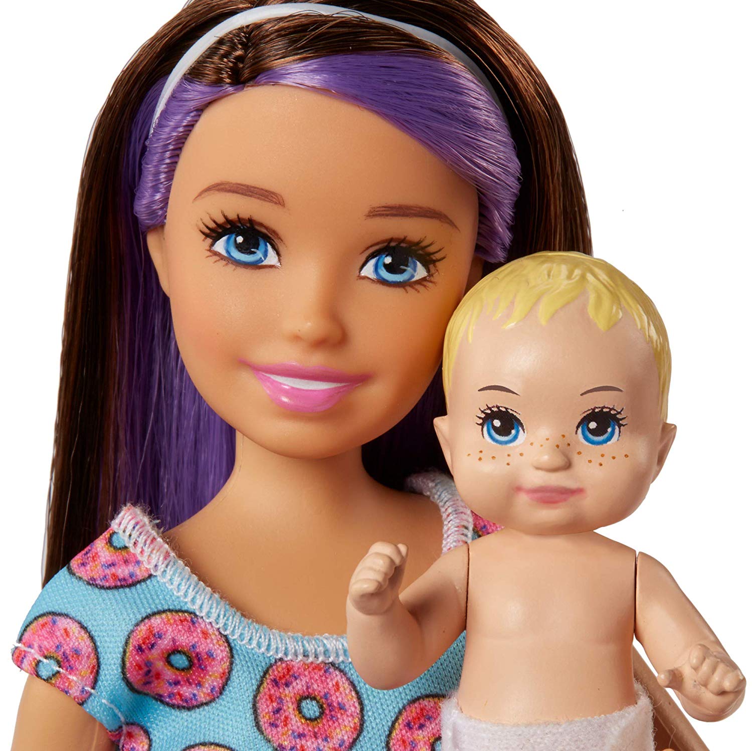 Barbie FHY98 FAMILY Babysitter Brunette Doll with Baby and Accessories, with A Highchair Playset, Multi-Colour, 0 - Image 4