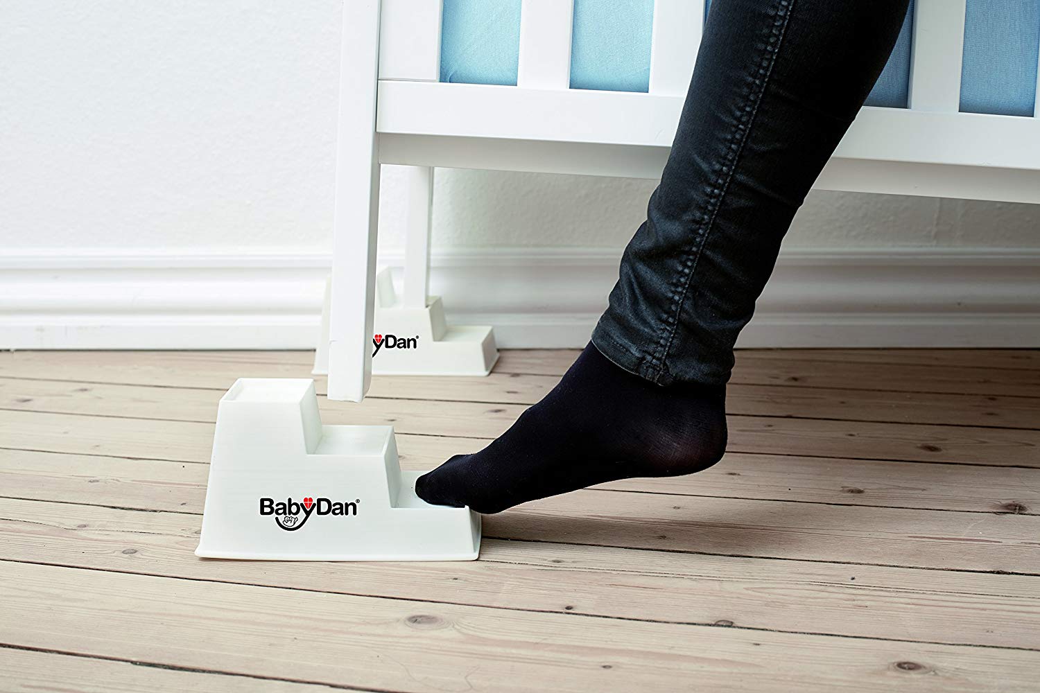 BabyDan Baby Steps Cot Elevator Lifter to aid Baby Sleeping. Helps with