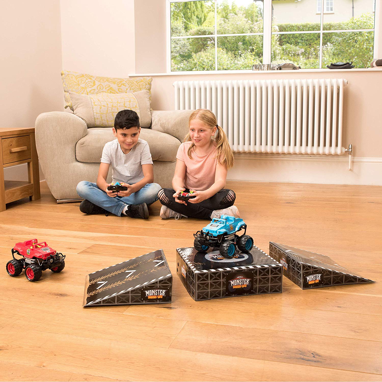 Monster Smash Ups Ramp Set for Remote Control RC Trucks and Cars, Black