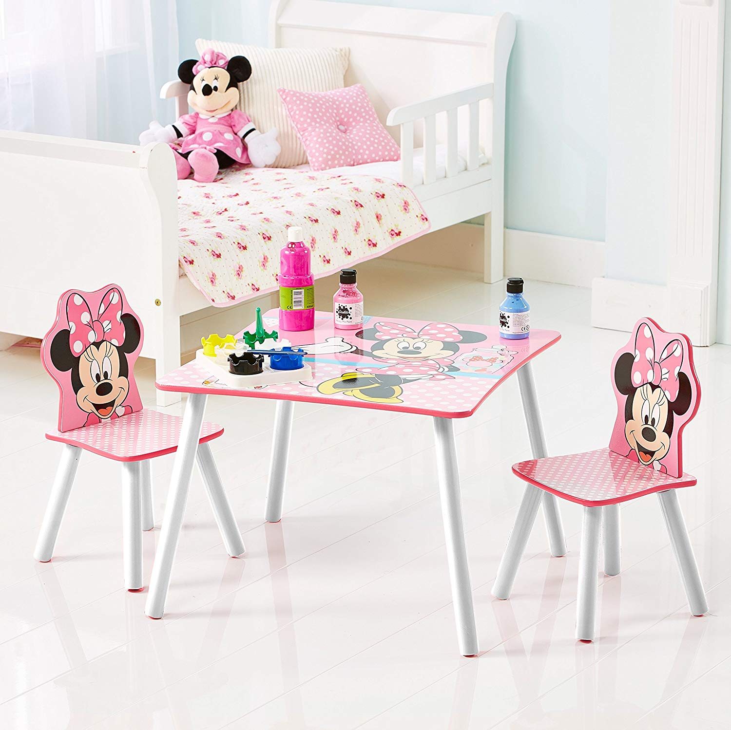 Disney Minnie Mouse Kids Table and 2 Chair Set by HelloHome 