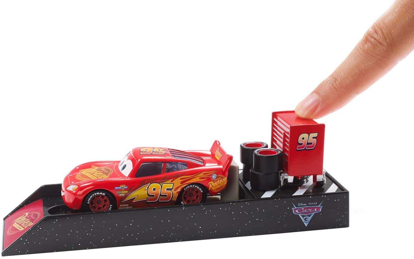 Disney Pixar Cars 3 – Lightning McQueen Launcher – TopToy