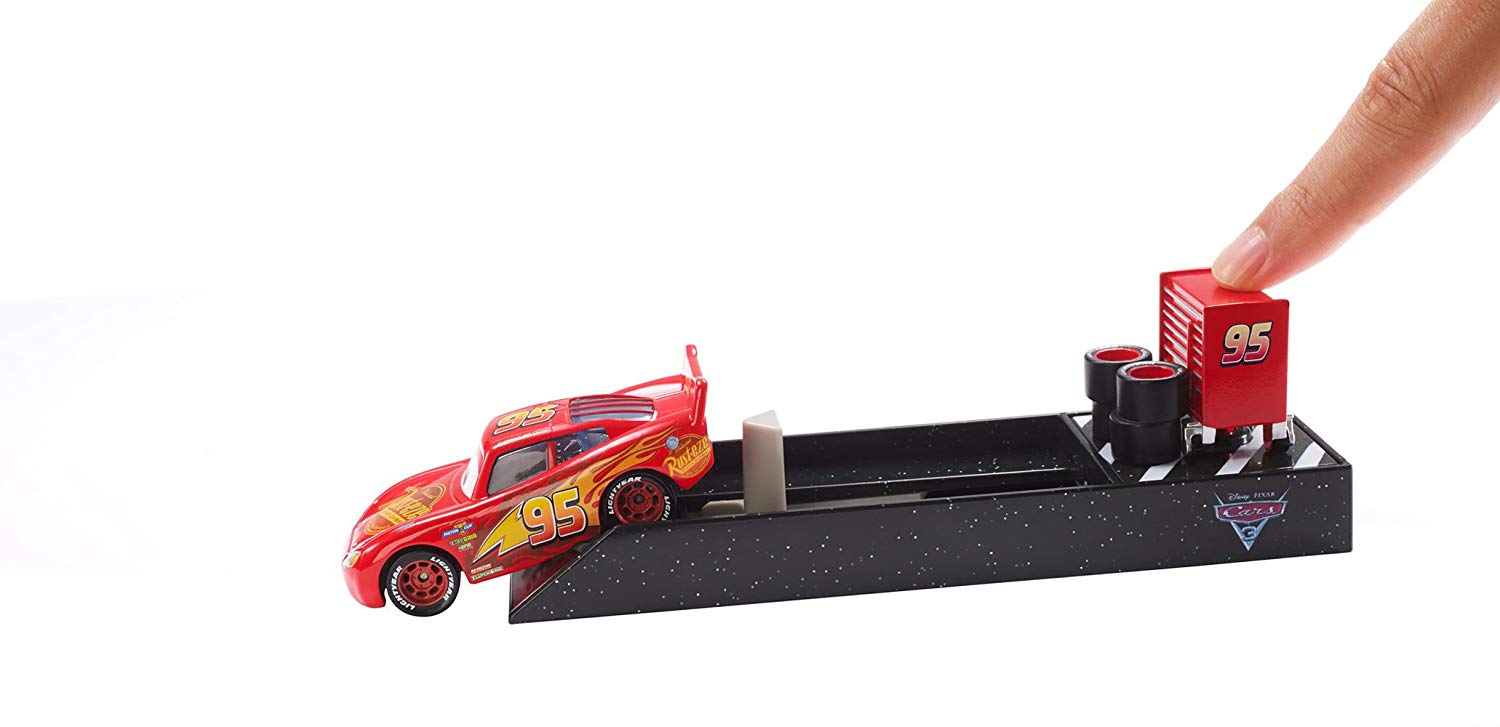 Disney Pixar Cars 3 – Lightning McQueen Launcher – TopToy