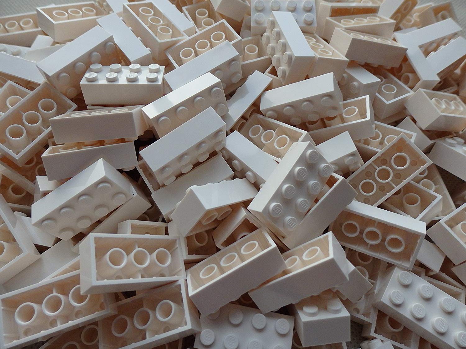 LEGO Bricks: White 2×4. Part 3001 (X 25) – TopToy