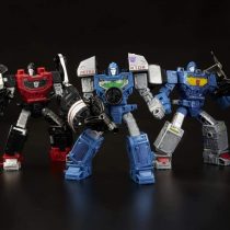 Transformers Generations War for Cybertron: Siege Deluxe Refraktor 3-Pack (G1 Toy Colors)