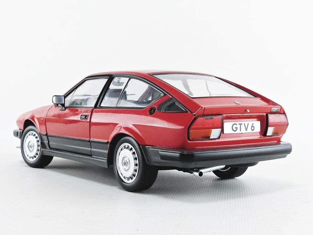 Hobbies solido  S1802301 1 18 1984 Alfa  Romeo  GTV 6 Red 