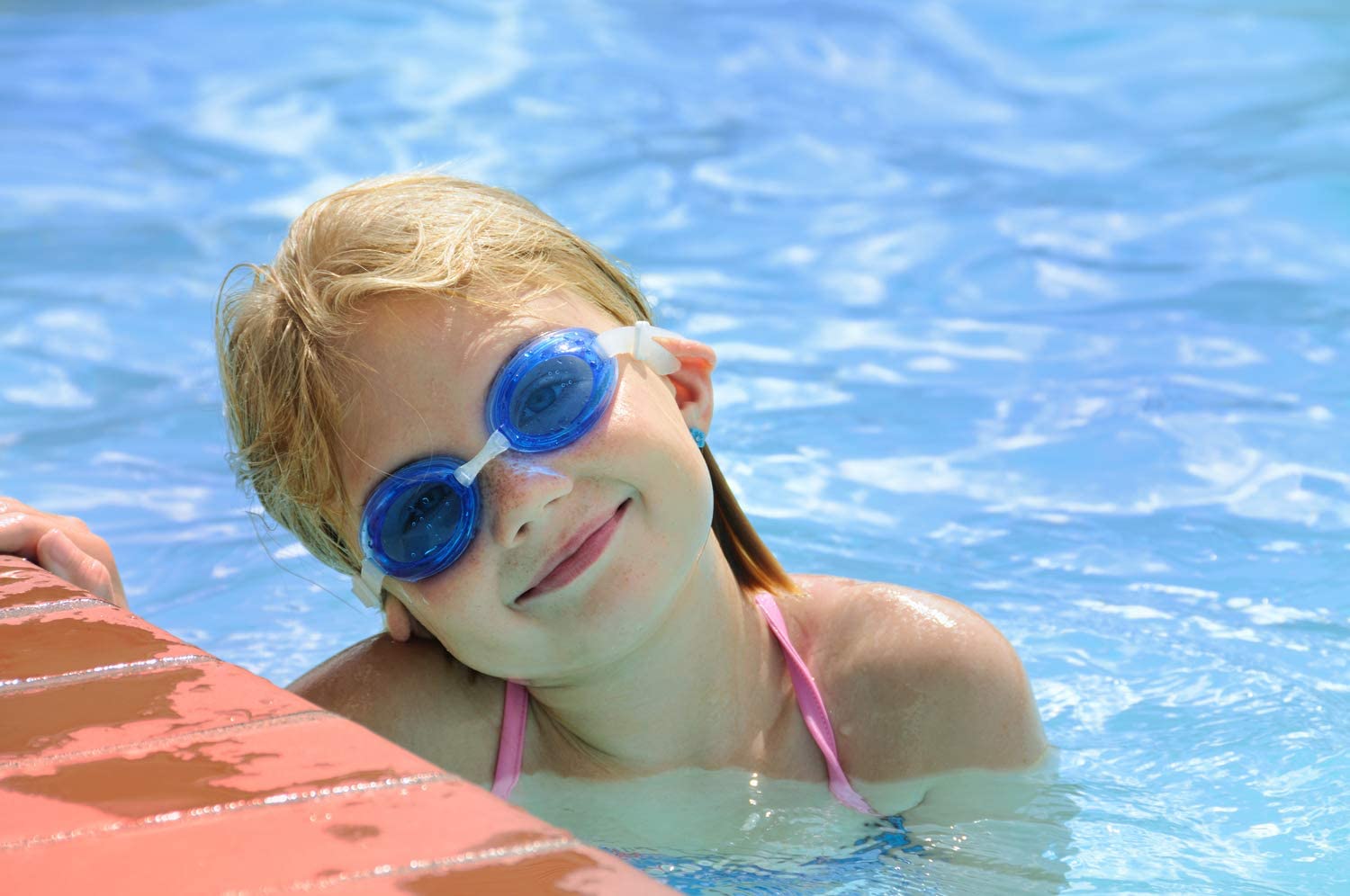 Flipper SwimSafe 1035 – Swimming Goggles for Toddlers from 12 Months Adjustable with UV Protection and Anti-Fog + Glasses Case - Image 4