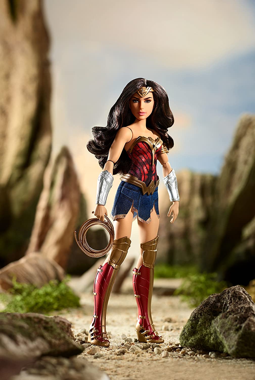 Dc Comics Fdf35 Battle Ready Wonder Woman 12 Inch Doll With Lasso Of Truth Justice League