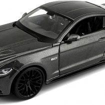 Maisto Ford Mustang GT 2015: Original Scale Car, Scale 1:24, Doors and Hood Movable, Finished, 20 cm, Grey (531508)